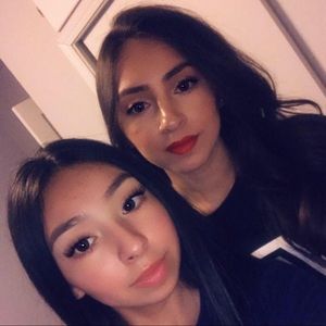 Meet your Posher, Lora